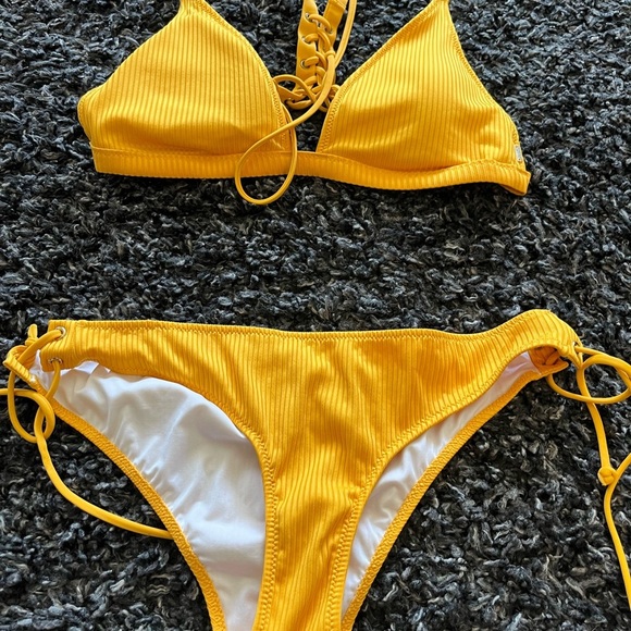 Victoria's Secret swim set PINK Ribbed Lace-Up Racerback Triangle cheekster, szL - Picture 2 of 8